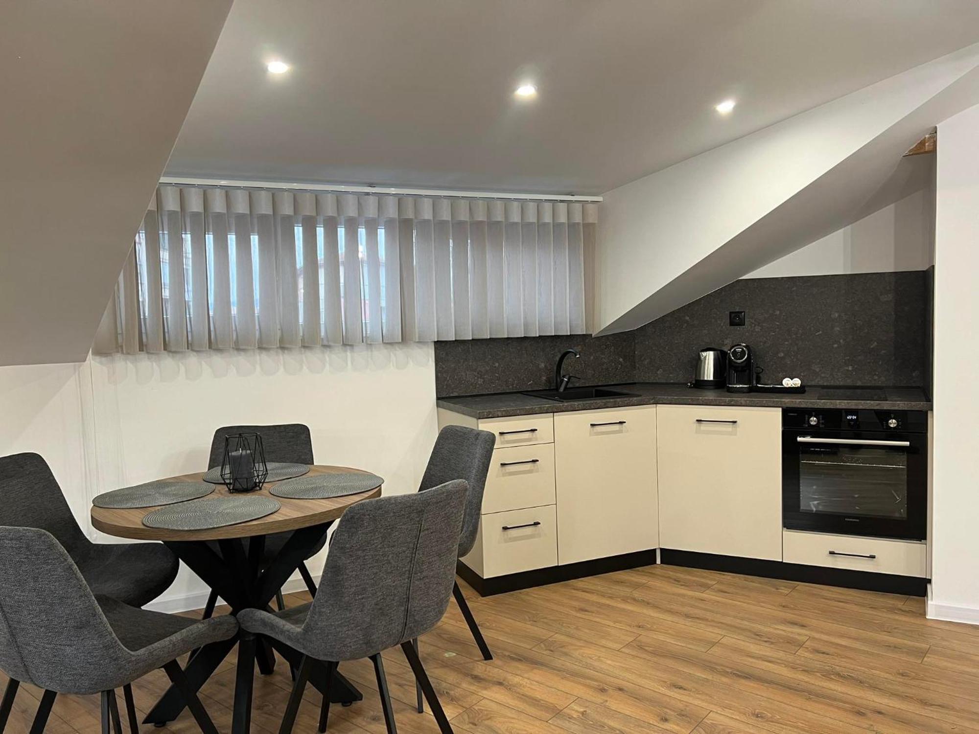 Vip House Apartament *