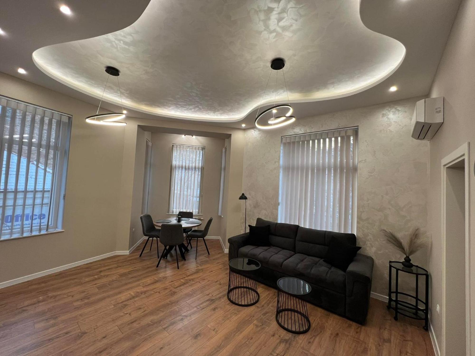 Vip House *