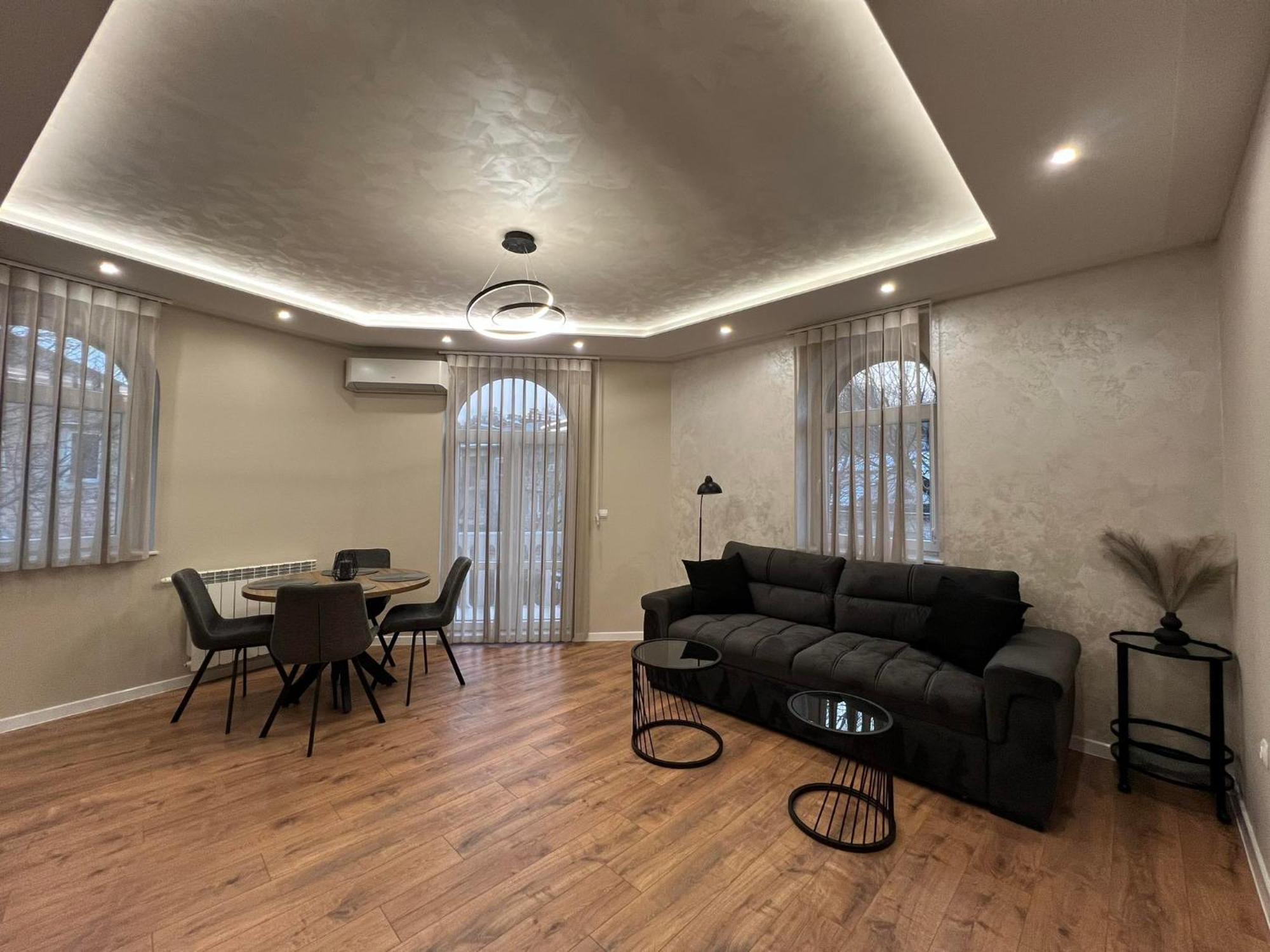 Vip House Apartament *