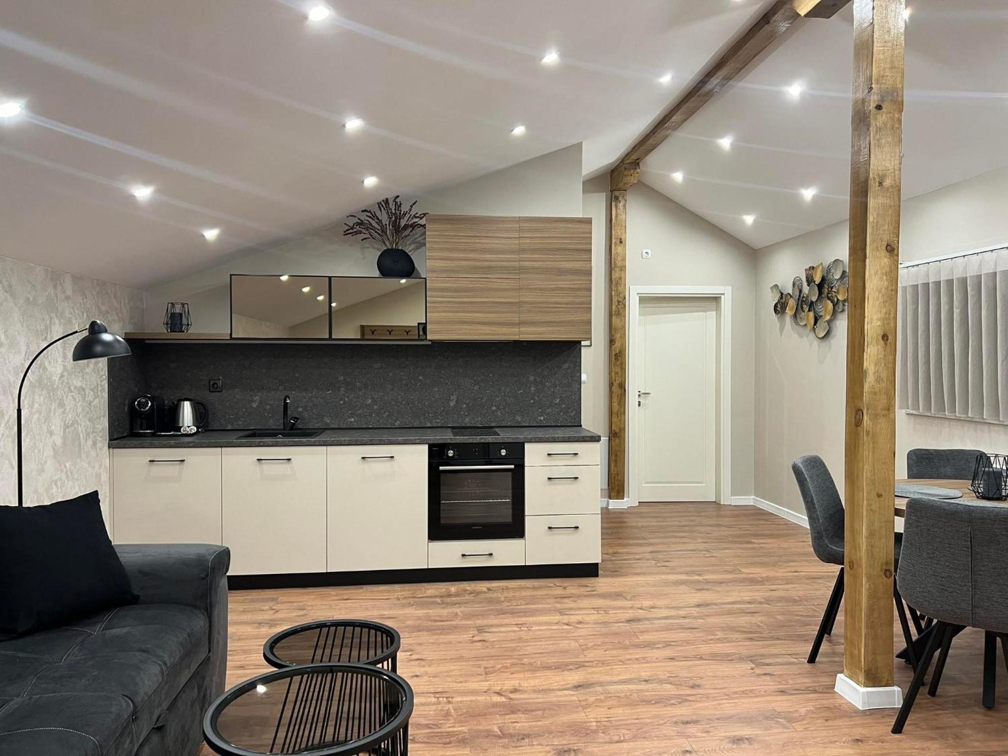 Apartament Vip House *